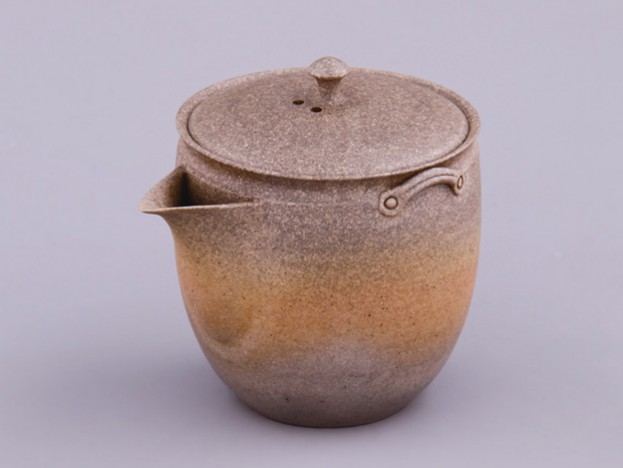 TEABIZ_NTK141124_jeff-dayu-shi-guan-fu-jiu-gong-teapots-3-623x468